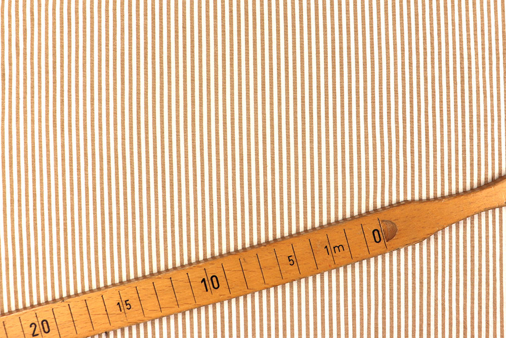 Gestreifter Seersucker - ein Klassiker für Bekleidung wie Bettwäsche! Sp174023 Seersucker Streifen Sand S4y Blusenstoffe Seersucker - Streifen - Sand/Weiß