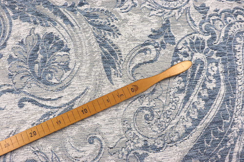 Edler Chenille-Möbelstoff mit opulentem, eingewebtem Muster - für edle Kreationen! Sp174026 Moebelstoff Paisley Blau S4 Chenille-Stoffe Möbelstoff - Chenille Paisley - Blau