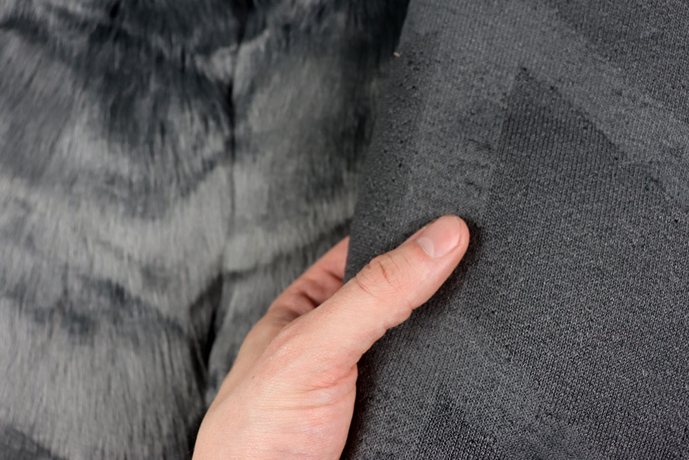 Edles Pelzimitat mit hohem Modacryl-Anteil und mit effektvoller Streifenoptik Sp176002 Pelzimitat Grau Hand Zottel Fell Pelzimitat - Fantasy Grey