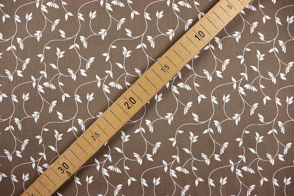 Floral gemusterter Deko-Satin für Gardinen, Bettwäsche und vieles mehr - überbreite Ware zum Spitzenpreis! Sp177007 Dekostoff Ranken S4 Bettwäsche-Stoffe Dekostoff - Ranken Brown - 280 cm