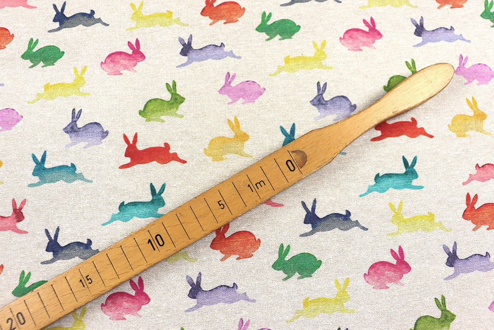 Knallbunte Hoppelhäschen auf pflegeleichtem Mischgewebe mit hohem Baumwollanteil - nicht nur zu Ostern ein Hingucker! Sp178001 Dekostoff Bunte Hasen S4 Digital-Drucke Dekostoff Digital - Bunte Hasen