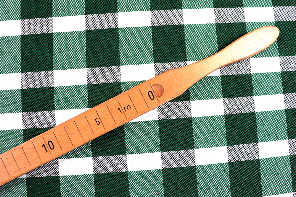 Durchgefärbter Dekostoff mit gemütlichem Karomuster, überbreit für Gardinen, Tischdecken und vieles mehr Sp178009 Dekostoff Vichy Karo Tannengruen S4 Karos - 280 cm Dekostoffe Dekostoff Vichy Karo - 280 cm - Tanne
