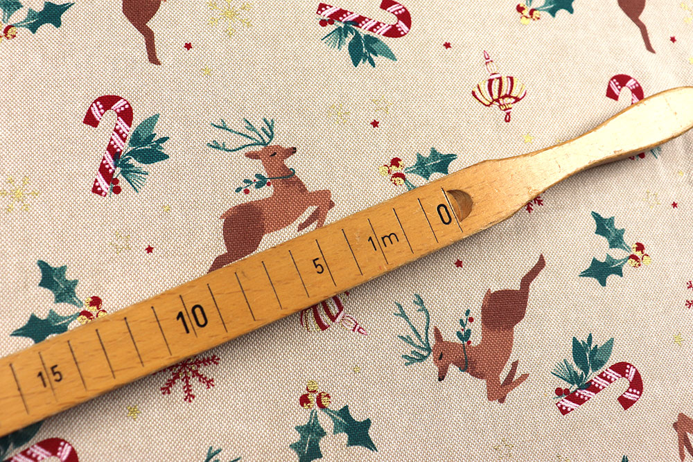Rustikal-gemütlicher Dekostoff mit goldglänzenden Elementen und festlichem Rentier-Motiv Wn5352 Weihnachtsstoff Leinenoptik Rentiere S4 Weihnachten Tiere Weihnachtsstoff Leinenoptik - Rentiere