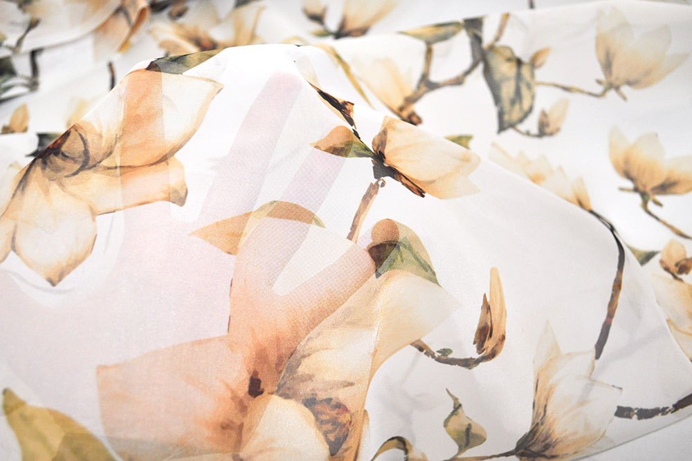 Transparenter Gardinenstoff mit großrapportigem Blumen-Design - echtes Eye-Candy als Fensterdeko! 105413 Voile Magnolien Weiss S4 Gardinen transparent Voile - Magnolien-Traum