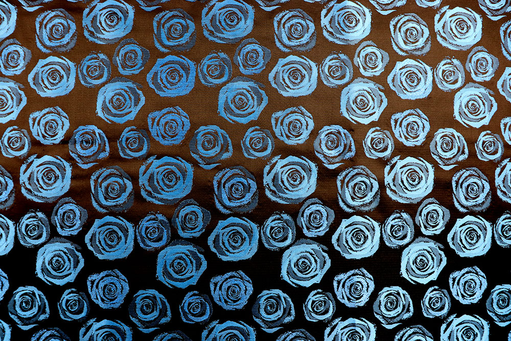 Super edler Taftstoff mit elegantem Rosen-Muster mit Glitzerelementen! Bk7527 Taft Rosen S4 Taftstoffe Premium-Taft - Glitter Blue Roses