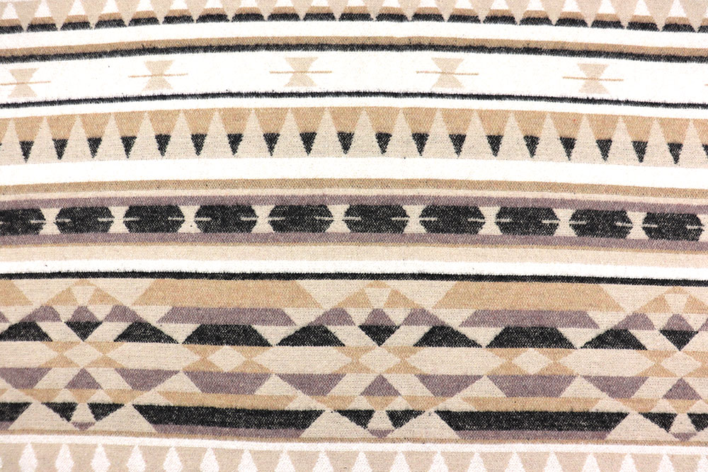 Herbstliche Eleganz trifft auf wärmende Gemütlichkeit – der perfekte Stoff mit charmantem Boho-Muster Bk7618 Poncho Stoff Beige Jackenstoffe Poncho-Stoff Premium - Sand