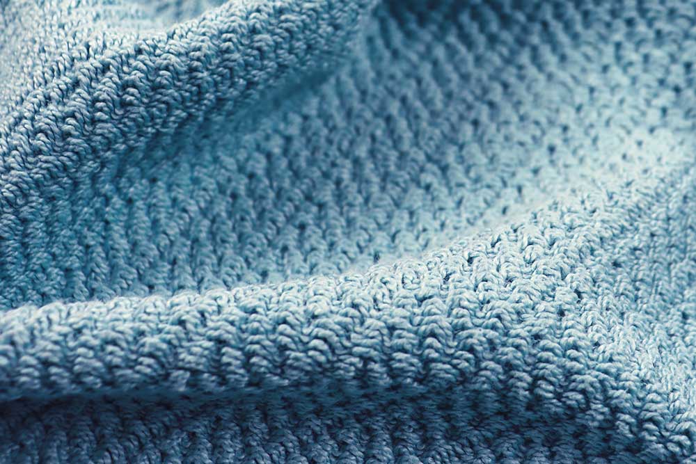 Weicher, frottierter Strickstoff für maximalen Komfort und stilvolle Loungewear. Bk7781 Frottee Strick Aqua Hand Frottee Frottee-Strick - Aqua