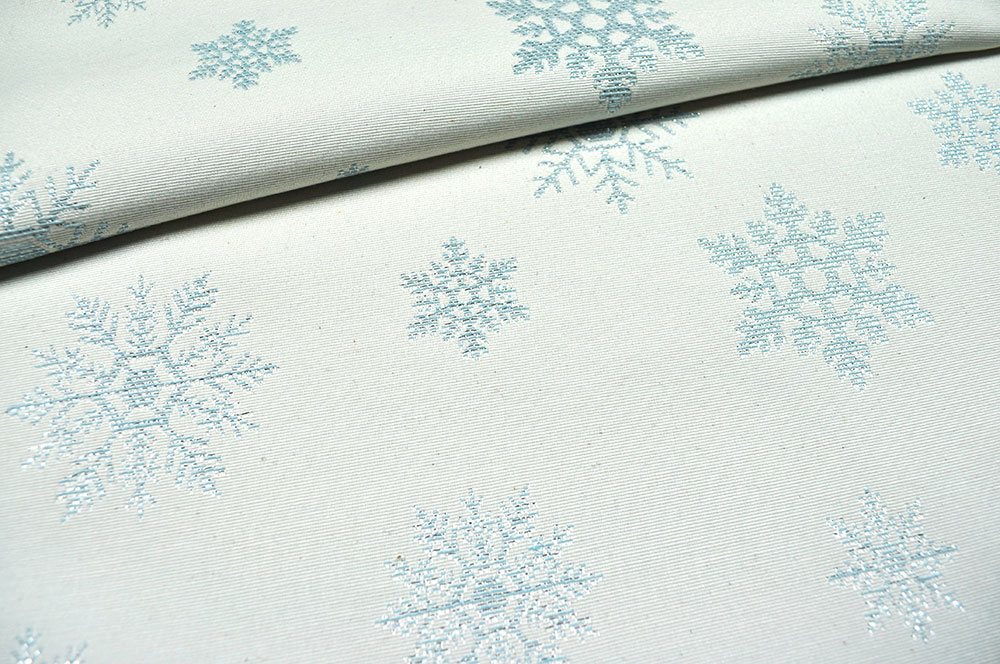 Herrlich funkelnder Deko-Jacquard - wirkt wie frischer Schnee, geküsst vom Sonnenschein! Ds2336 Dekostoff Glitzer Schneekristalle Hellblau Weihnachten Sonstige Jacquard - Glitzerflöckchen - Hellblau