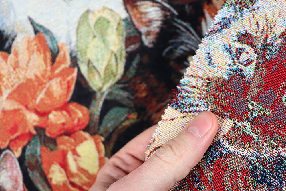 Ein floraler Katzentraum auf edlem, schwerem Gobelin - ideal für Blumen- und Tierfans! Ds2519 Gobelin Katzen Dekostoffe Blumen Dekostoff Gobelin - Katzen und Blumen