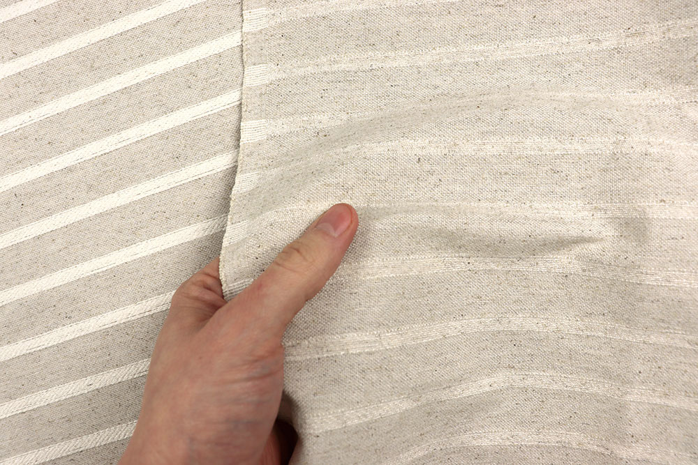 Erhabene Streifen im Stil von Zöpfen, verwebt in hochwertiges Mischgewebe im Leinenlook - ein dezenter Alleskönner in Überbreite! Ds3351 Jacquard Leinenoptik Zopfstreifen Dekostoffe Streifen Jacquard Leinenoptik - Zopf-Streifen - 280 cm