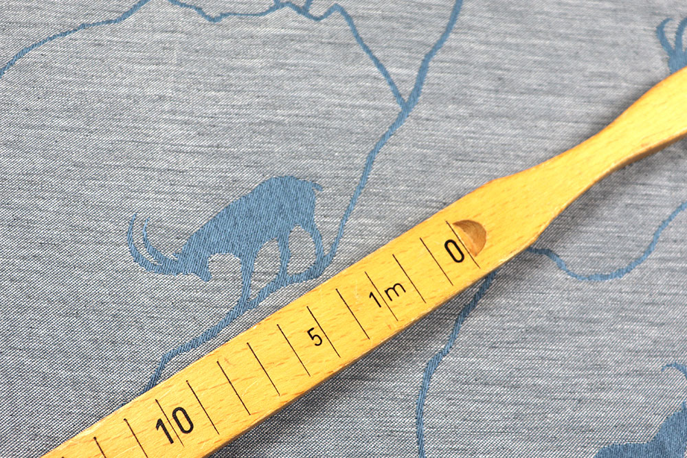 Ein Hauch der Alpen für daheim! Dieser hochwertige Deko-Jacquard sorgt für echte Landhaus-Stimmung! Ds5981540 Dekostoff Steinbock Blau Vorhang Dekostoffe Landhaus Dekostoff Jacquard - zweiseitig - Alpen-Steinbock - Blau
