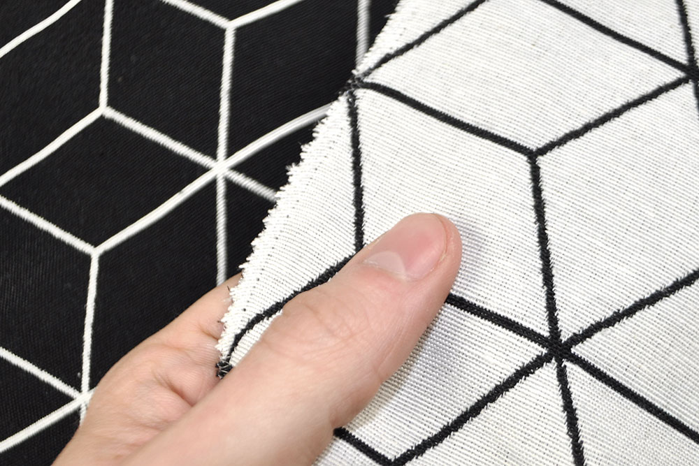 Toller Jacquard-Stoff, beidseitig verwendbar und ideal für Dekorationen und vieles weitere mehr! Ds6138 Dekostoff Jacquard Cubic Weiss S4(1) Übergardinen Wende-Jacquard - Cubic - Weiß/Schwarz