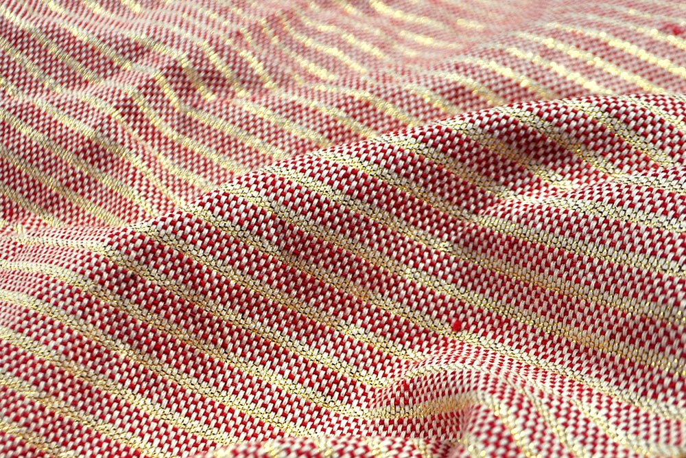 Streifendesign mit Glitzerelementen und hohem Baumwollanteil - ein effektvoller Hingucker für Deko mit Wow-Faktor! Ds6141 Dekostoff Glitzerstreifen Rot S4 Dekostoffe Jacquard Dekostoff Simply Gold - Streifen - Rot