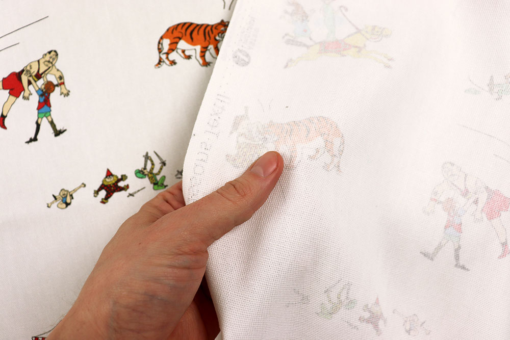 Bunter Dekostoff mit dem stärksten Mädchen der Welt - ein Muss für Fans der beliebten Kinderbuch-Reihe! Ds6342 Dekostoff Pippi Zirkus Dekostoffe NEU  Dekostoff - Pippi im Zirkus