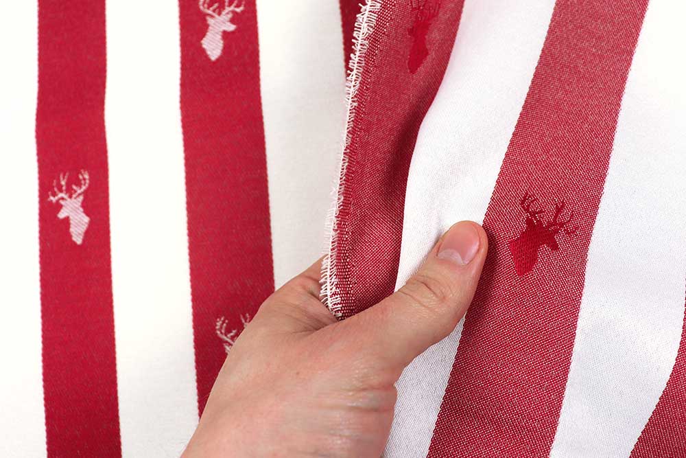 In Deutschland produzierter Stoff mit durchgewebtem Muster für Kissen, Vorhänge und mehr im Landhausstil! Ds6356 Dekostoff Jacquard Hirsch Streifen Rot S4 Dekostoffe NEU  Dekostoff Jacquard - Hirsch-Streifen - Rot