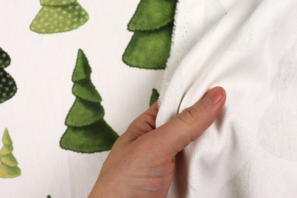 Freche Wichtel und Tannenbäume in sattem Grün - ein verspielter Stoff aus reiner Baumwolle in Premium-Qualität Ds6409 Dekostoff Premium Wichtel Wald 11 Weihnachten Wichtel Dekostoff Premium Scandinavia - Wichtel