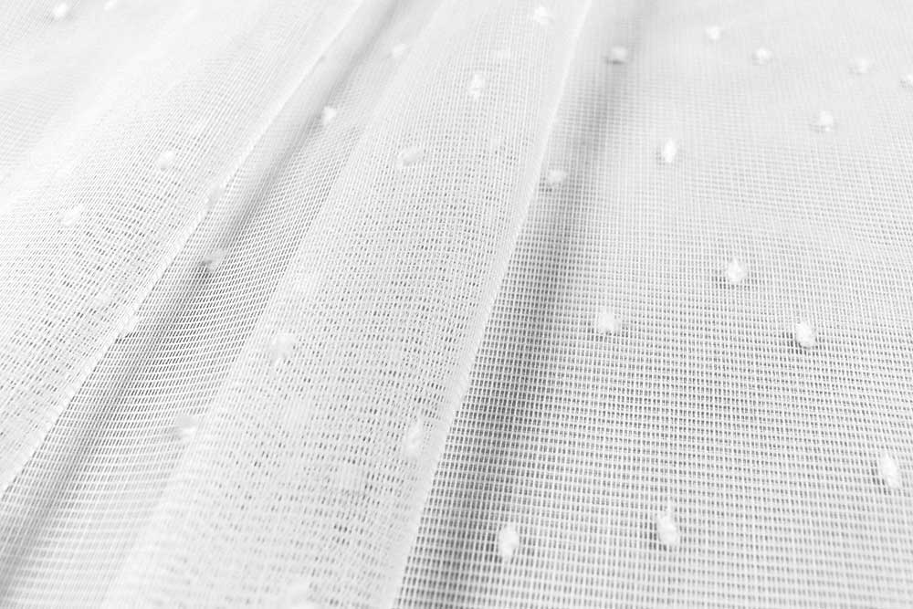 180 cm breiter Netz-Gardinenstoff mit eingearbeiteten Stoffkügelchen - Made in Germany! Gs5141 Gardinenstoff Transparent Moskitonetz Hand Gardinen transparent Gardinenstoff transparent - Schnee - Bleiband