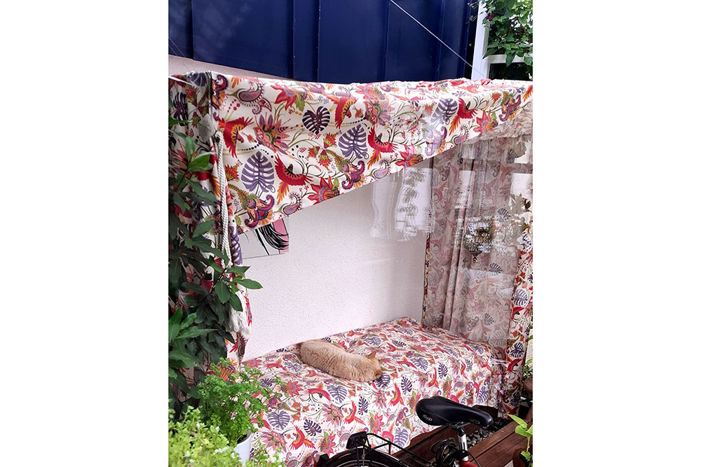 Wunderschöner Outdoorstoff, lichtecht, fleckabweisend, robust, mit exotischem Blüten-Motiv Om5135 Outdoor Moebelstoff Blatter S4 Dekostoffe Outdoor Outdoor-Stoff - Valparaíso