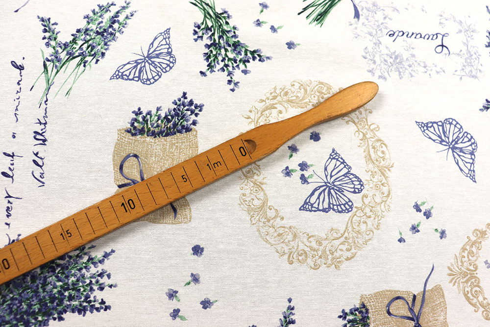 Überbreiter Dekostoff mit romantischem Lavendel-Design - ein Hingucker für große Projekte! Sp161005 Dekostoff Lavendel S4 Blumen, Früchte, Pflanzen - 280 cm Dekostoffe Dekostoff - Lavendel-Romantik - 280 cm