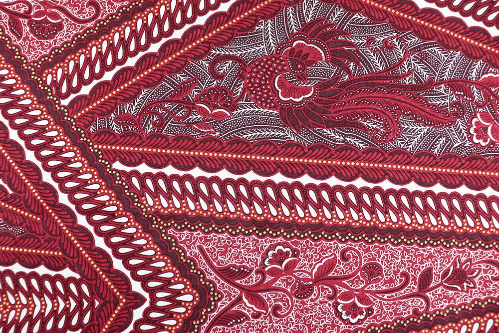 African Java Print mit opulentem Muster und goldglänzenden Pünktchen - ein edler Stoff aus reiner Baumwolle Co6885 African Waxprint Glaenzend Rot Nah Baumwolle sonstige African Java Print - Premium - Rot