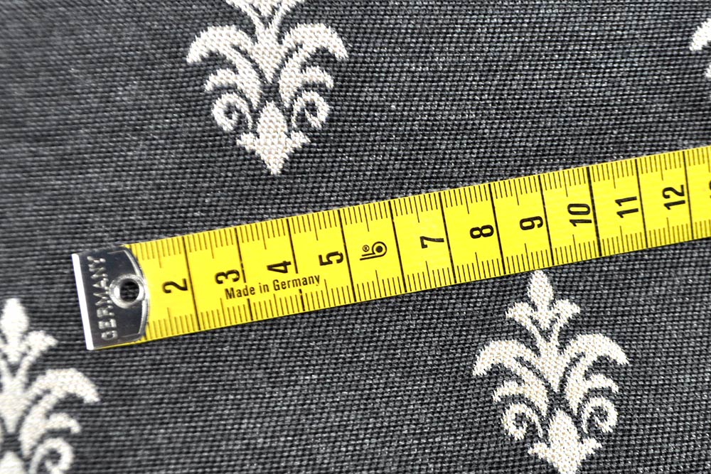 Barockmuster, aufwendig verwebt in höchster Qualität - schwerer, beidseitig verwendbarer Jacquard! Ds6087 Jacquard Beidseitig Barock Lilie Grau S4 Übergardinen Jacquard - Barock-Lilie - Grau