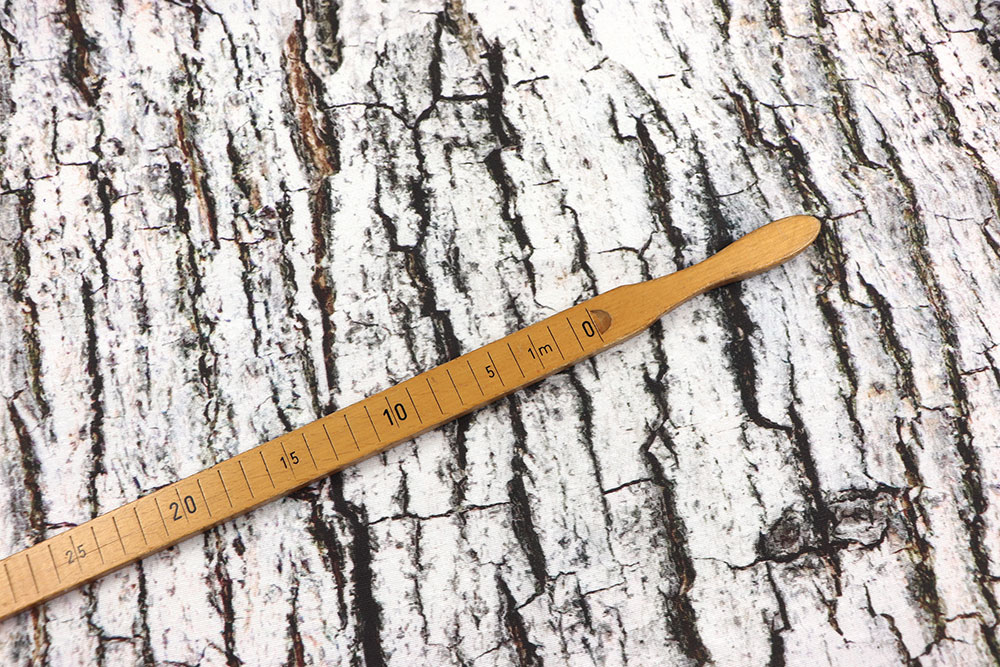 Mit dieser schönen Ware holen Sie sich Wald-Feeling nach Hause - der täuschend echt wirkende Holz-Print sorgt für tolle Effekte Ds6268 Dekostoff Baumrinde S4 Übergardinen Dekostoff - Baumrinde