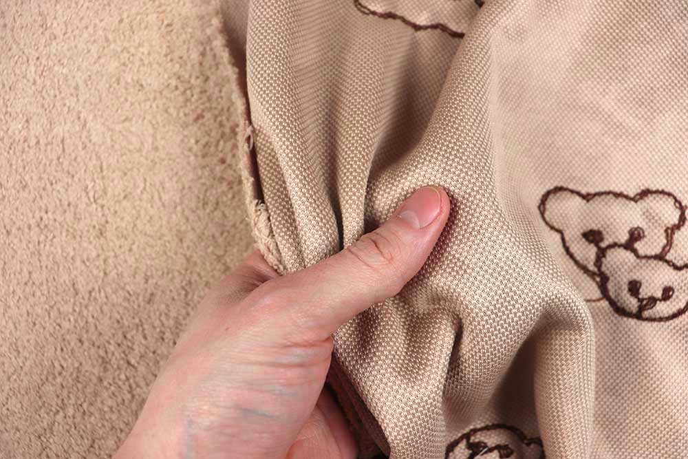 Bärenstarker Stoff - herrlich flauschig, weich, warm, wunderbar! Fl5219 Flausch Teddy Stoff Bestickt S4 Fleecestoffe Flausch-Teddy bestickt - Bärchen