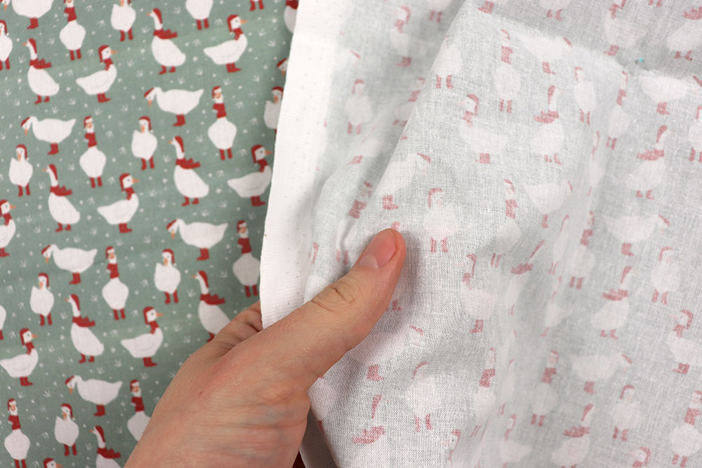 Jetzt wird's GANS weihnachtlich! Schnattern Sie sich durch die Adventszeit mit diesem süßen Baumwollstoff Wn5364 Weihnachtsstoff Gaense S4 Weihnachten Bekleidungsstoff Baumwollstoff - Weihnachts-Gans