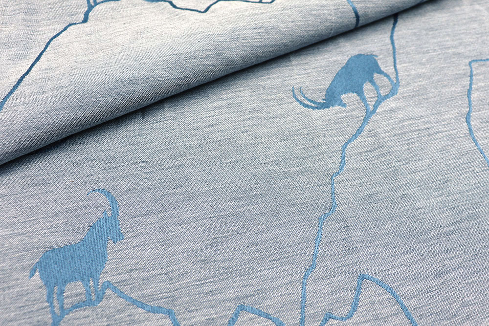 Ein Hauch der Alpen für daheim! Dieser hochwertige Deko-Jacquard sorgt für echte Landhaus-Stimmung! Ds5981540 Dekostoff Steinbock Blau Vorhang Dekostoffe Landhaus Dekostoff Jacquard - zweiseitig - Alpen-Steinbock - Blau