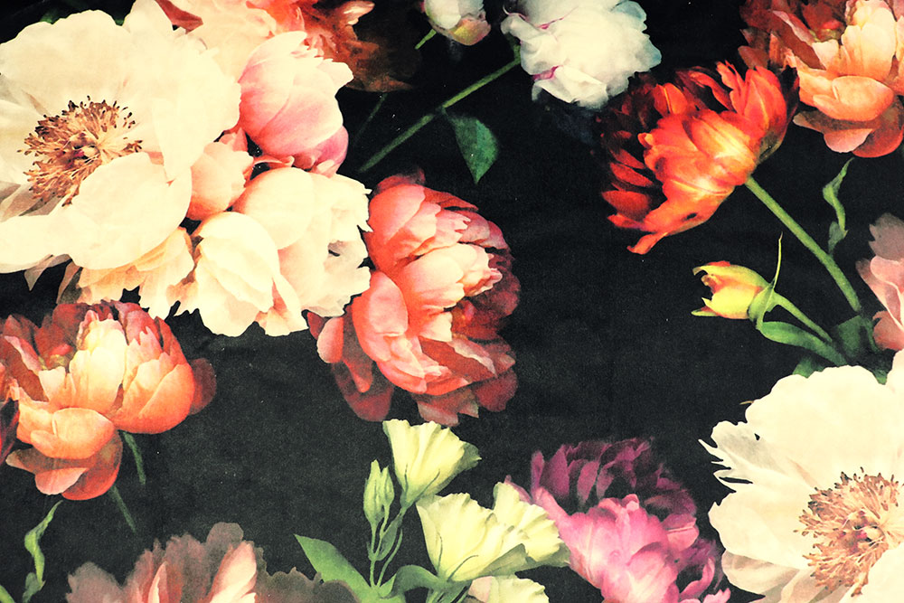 Edler Premium-Samtstoff mit opulentem Blumen-Design Sp163006 Samt Blumen S4 Sonderposten Möbelstoffe Samt-Dekostoff - Digitaldruck - Wonder Flowers