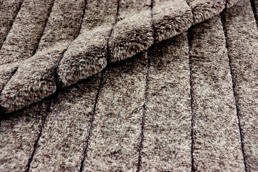 Flauschiges, gestreiftes Kunstfell für Kostüme, Accessoires und mehr! Sp167005 Pelzimitat Streifen Fell-Stoffe Pelzimitat - Wildwood Fur
