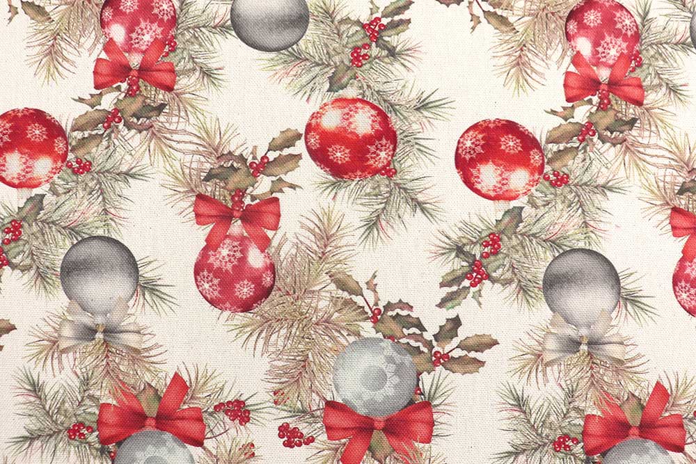 Weihnachten im Stoffformat: ein bisschen Glitzer, ein bisschen Tanne – und jede Menge gute Laune. Wn5341 Weihnachtsstoff Christbaumkugeln S4 Dekostoffe sonstige Recycling-Dekostoff - Holly & Joy