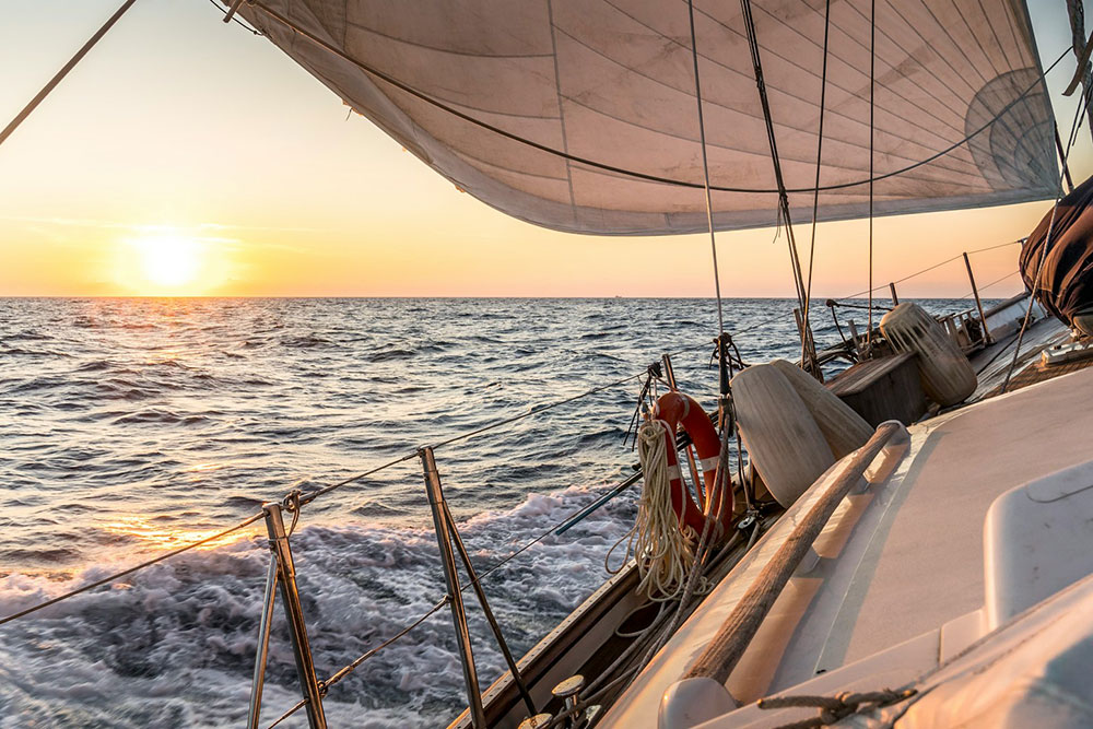 Segeltuch für Yachten und Markisen: Hightech-Materialien im Vergleich